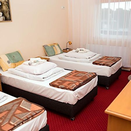 Osrodek Wypoczynkowo Rehabilitacyjny Wlokniarz Hotel Устка Екстериор снимка
